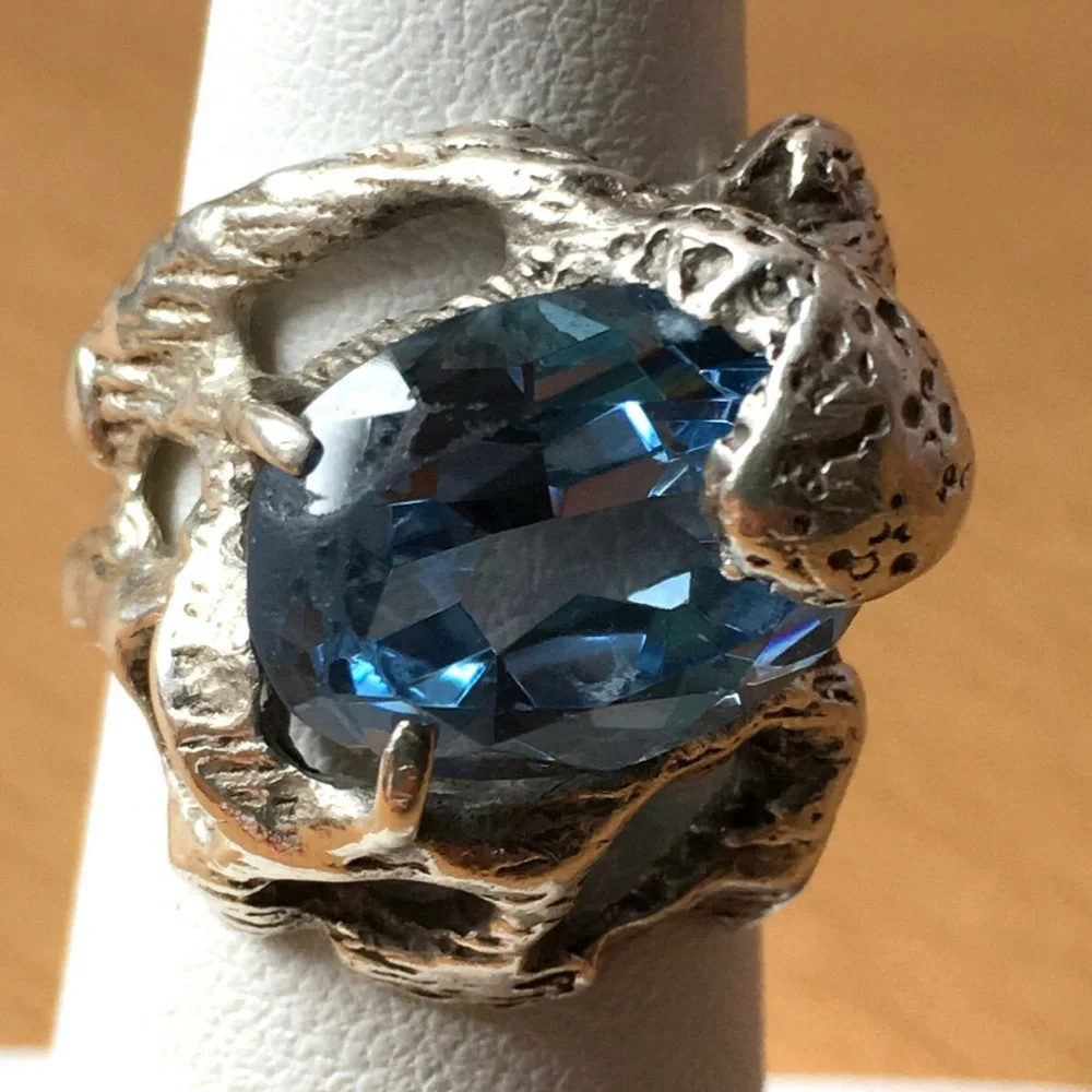 VINTAGE 925 STERLING SILVER BLUE SPINEL RING